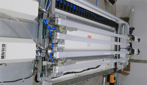 自動鎖螺絲機 自動鎖螺絲機